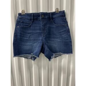 Nine West Shorts Mid Rise  Size 6
Color DK DP808